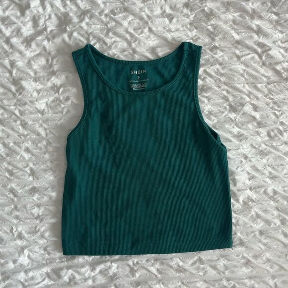 SHEIN Tops - shein cropped tank